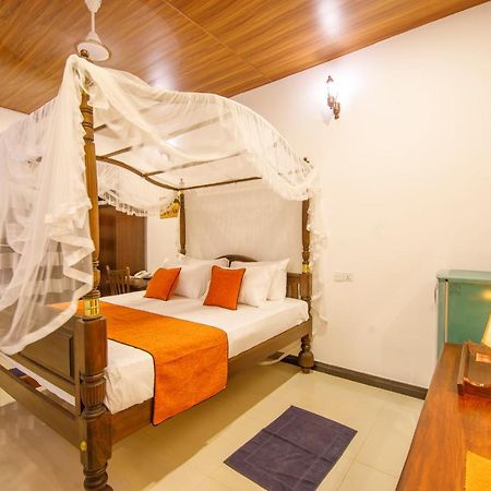 Mimoza Mirissa Bed & Breakfast エクステリア 写真