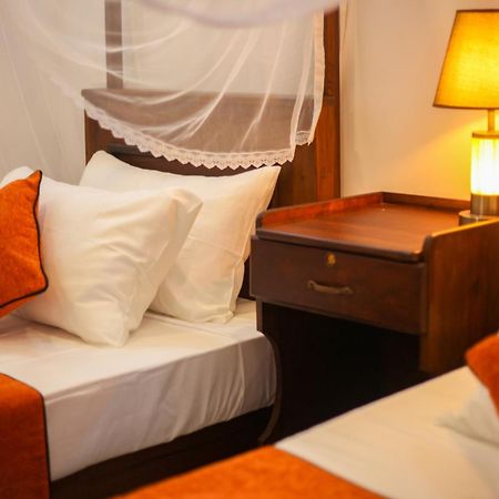 Mimoza Mirissa Bed & Breakfast エクステリア 写真
