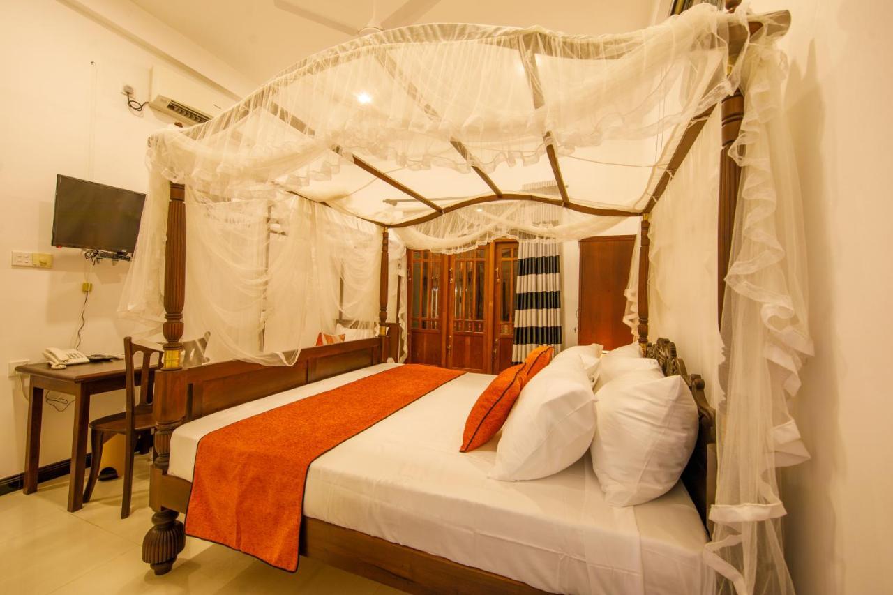Mimoza Mirissa Bed & Breakfast エクステリア 写真