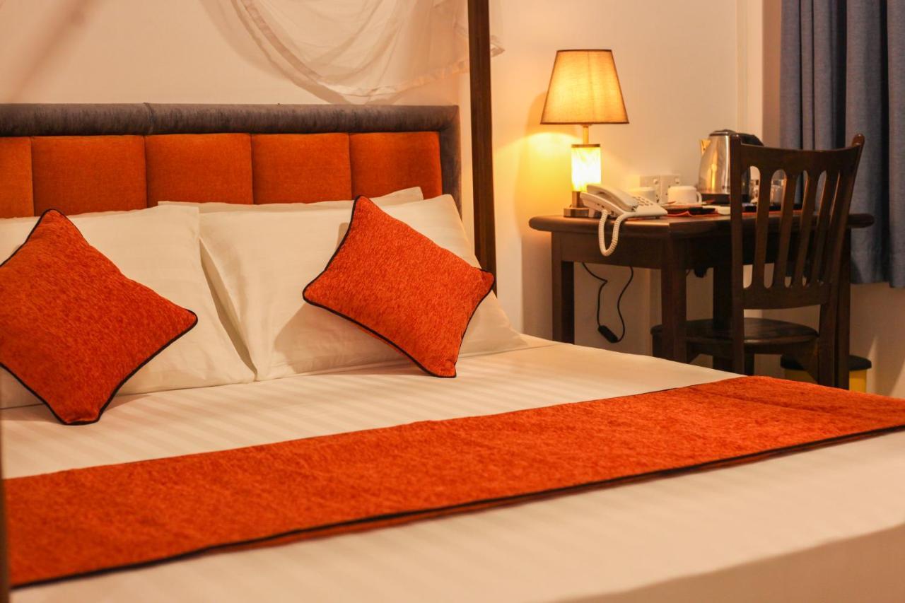 Mimoza Mirissa Bed & Breakfast エクステリア 写真