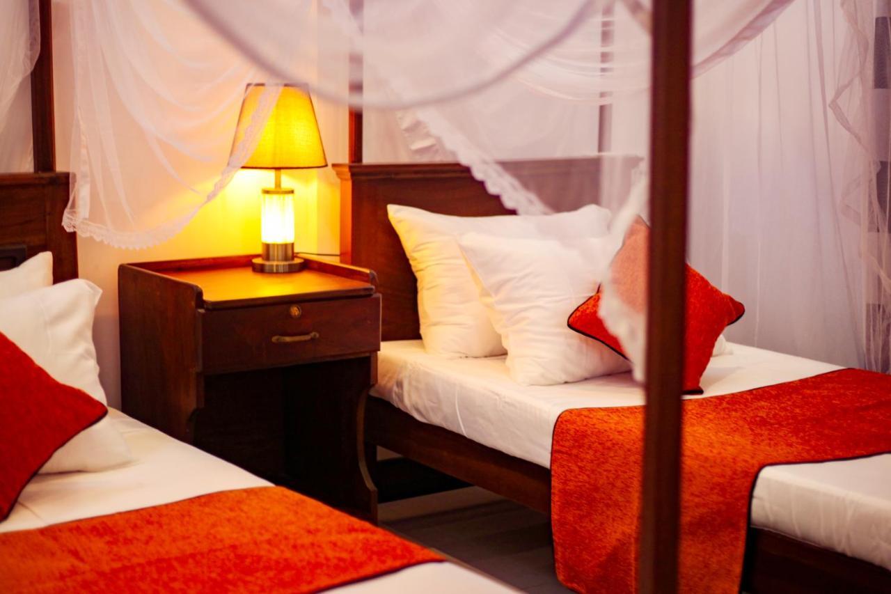 Mimoza Mirissa Bed & Breakfast エクステリア 写真
